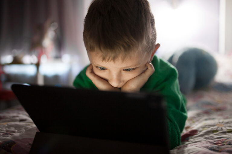 Screens and Reading Harmful, Helpful, or Both