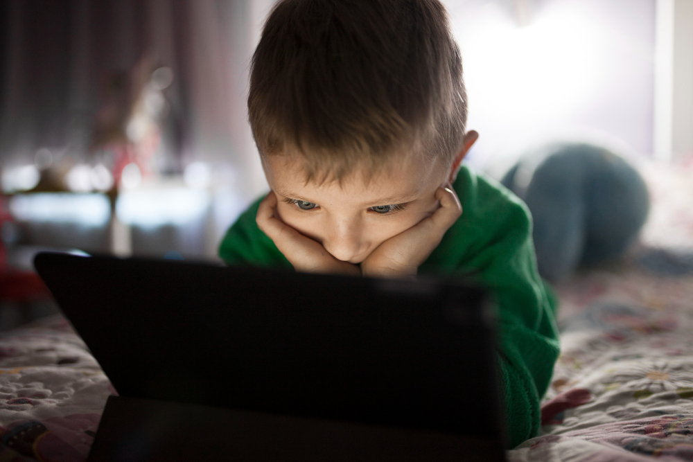 Screens and Reading Harmful, Helpful, or Both