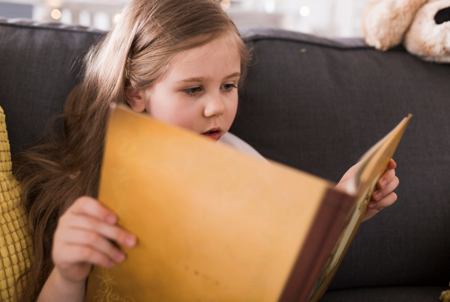 Digital vs. Print - Which Helps Kids Learn to Read Faster